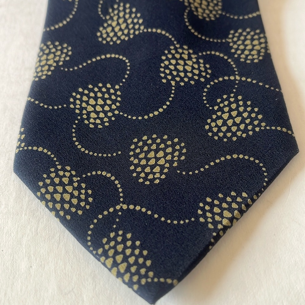 Giorgio Armani Blue & Beige 100% Silk Tie